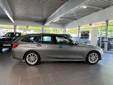 BMW Série 3 Touring 330e — photo 14