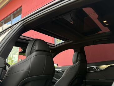 BMW Série 8 Berline 840i — photo 18