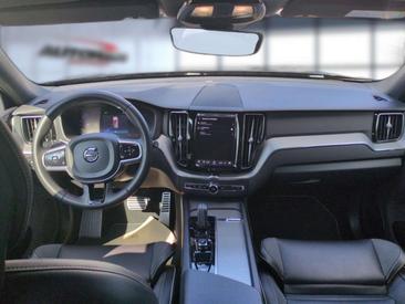Volvo XC60 B4 R-Design — photo 18