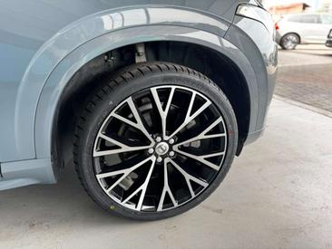 Volvo XC90 B5 Core — photo 7