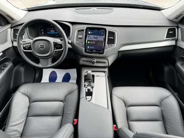 Volvo XC90 B5 Core — photo 9