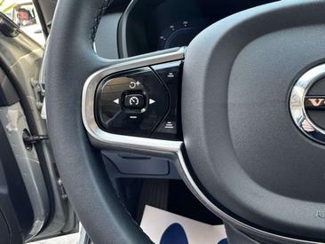 Volvo XC90 B5 Core — photo 12