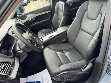 Volvo XC90 B5 Core — photo 13