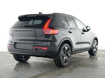 Volvo XC40 — photo 2