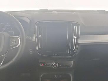Volvo XC40 — photo 12