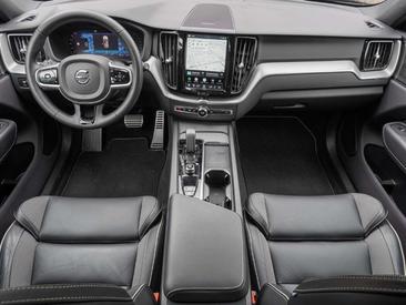 Volvo XC60 B4 R-Design — photo 6