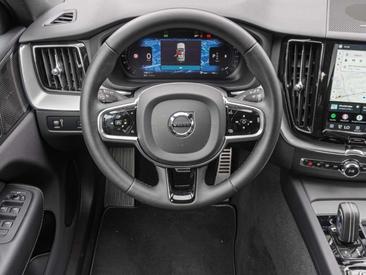Volvo XC60 B4 R-Design — photo 7
