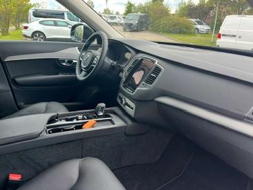 Volvo XC90 T8 Recharge Core — photo 9