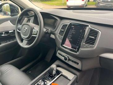 Volvo XC90 T8 Recharge Core — photo 10