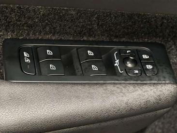 Volvo C40 Recharge Ultimate — photo 13