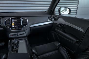 Volvo XC90 T8 Recharge R-Design — photo 21
