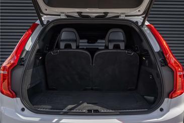 Volvo XC90 T8 Recharge R-Design — photo 40