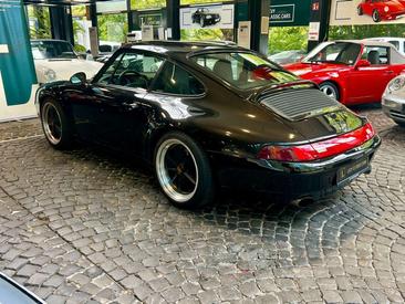 Porsche 993 Carrera 2 — photo 18