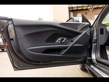 Audi R8 Performance Spyder — photo 9