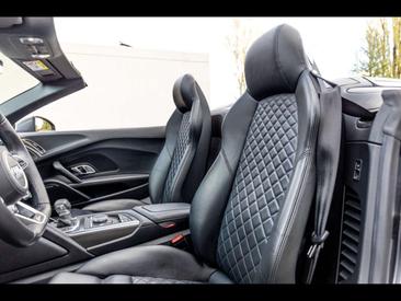 Audi R8 Performance Spyder — photo 23