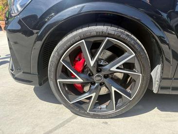Audi RSQ3 Sportback — photo 6