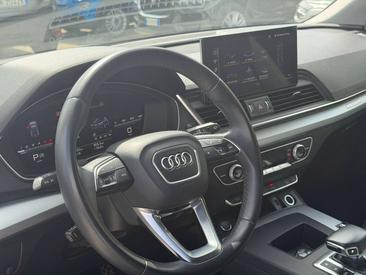 Audi Q5 Sportback 40 TDI — photo 10