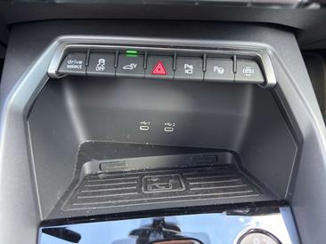 Audi A3 40 TFSIe — photo 25