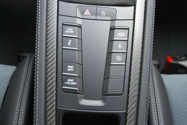 Porsche 718 Cayman GT4 RS — photo 12
