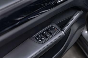 Porsche Cayenne III E-Hybrid — photo 29