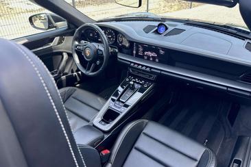 Porsche 992 I Carrera 4S — photo 15