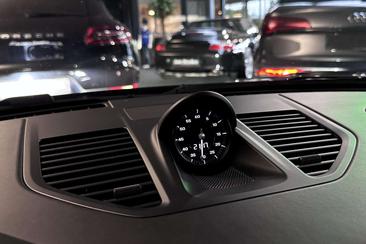 Porsche 992 I Carrera 4S — photo 21