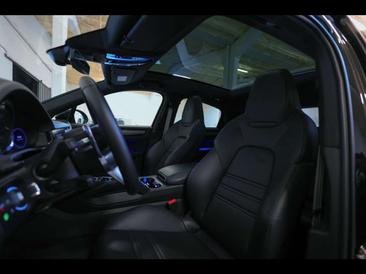 Porsche Cayenne III Turbo S — photo 9