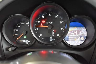 Porsche Macan Electrique GTS — photo 15