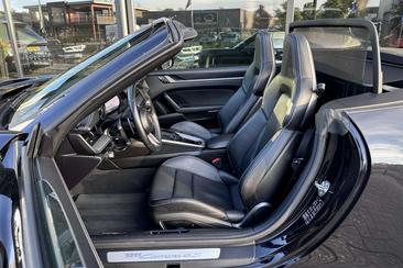 Porsche 992 I Carrera 4S — photo 37