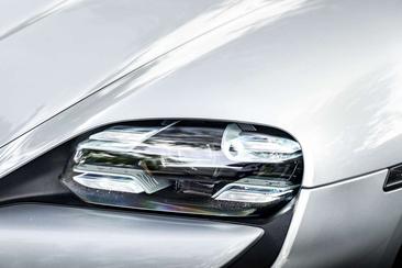 Porsche Taycan Turbo S — photo 12