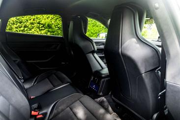 Porsche Taycan Turbo S — photo 24