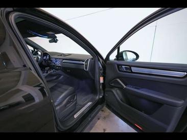 Porsche Cayenne III Turbo S — photo 18