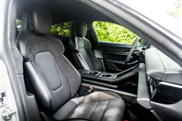 Porsche Taycan Turbo S — photo 27