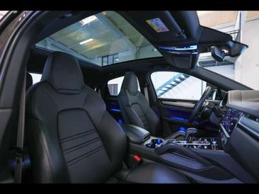 Porsche Cayenne III Turbo S — photo 20