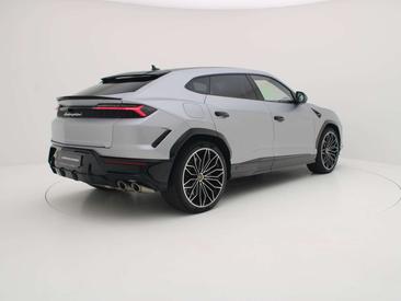 Lamborghini Urus — photo 5