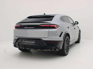 Lamborghini Urus — photo 11