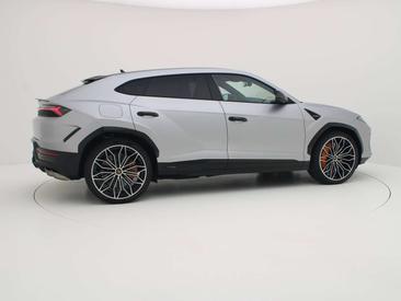 Lamborghini Urus — photo 12