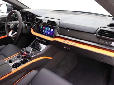 Lamborghini Urus — photo 21