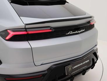 Lamborghini Urus — photo 30