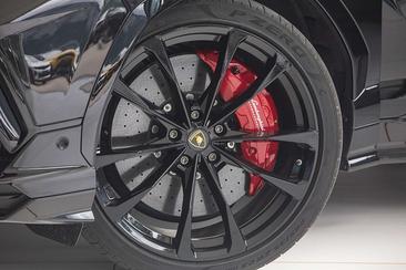 Lamborghini Urus 60th Anniversary — photo 4