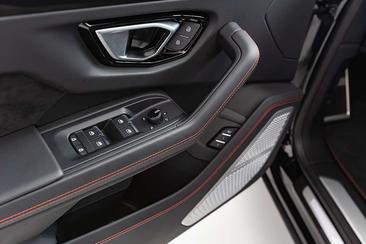 Lamborghini Urus 60th Anniversary — photo 11