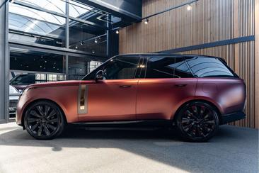 Land Rover Range Rover SV SVO Colour Bespoke P550e SV PHEV — photo 3