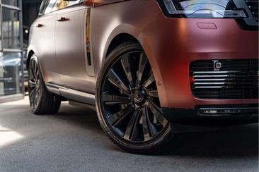Land Rover Range Rover SV SVO Colour Bespoke P550e SV PHEV — photo 13