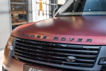 Land Rover Range Rover SV SVO Colour Bespoke P550e SV PHEV — photo 16