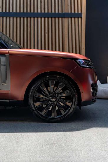 Land Rover Range Rover SV SVO Colour Bespoke P550e SV PHEV — photo 23