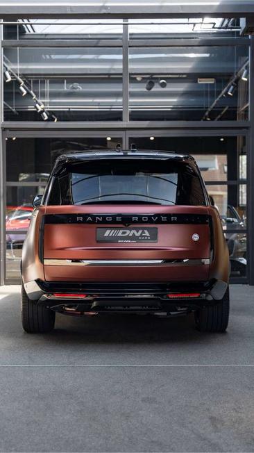 Land Rover Range Rover SV SVO Colour Bespoke P550e SV PHEV — photo 25
