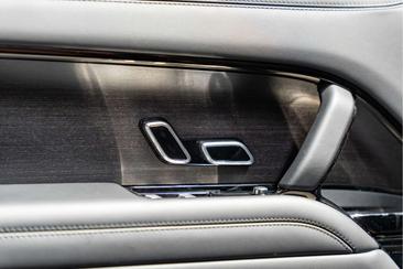 Land Rover Range Rover SV SVO Colour Bespoke P550e SV PHEV — photo 28