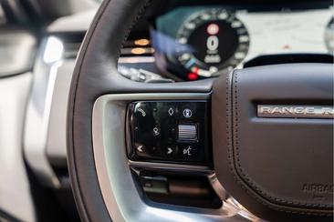 Land Rover Range Rover SV SVO Colour Bespoke P550e SV PHEV — photo 33
