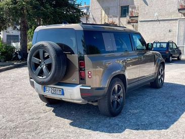 Land Rover Defender 110 SE 3.0d I6 Mhev 200cv — photo 5