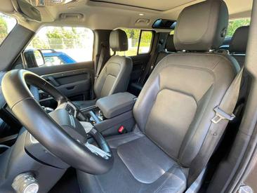 Land Rover Defender 110 SE 3.0d I6 Mhev 200cv — photo 10